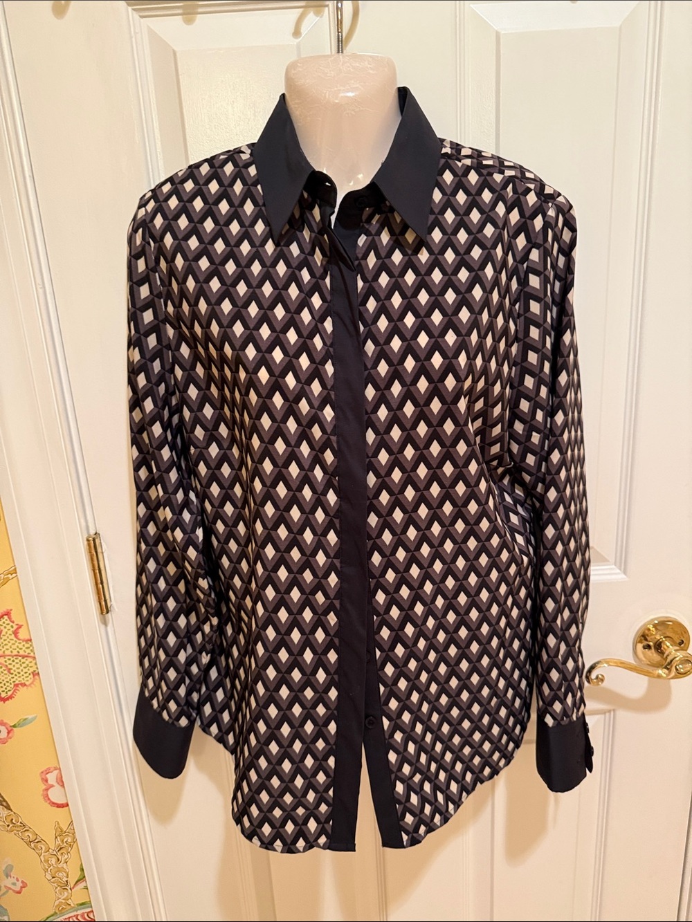 Black, gray, cream Geometric Print Button-Up Shirt